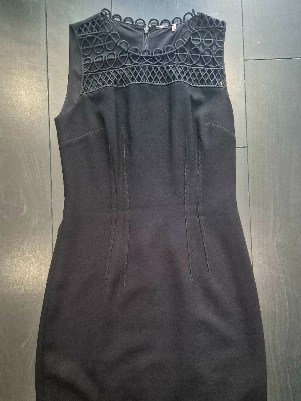 ELLIE TAHARI BLACK DRESS